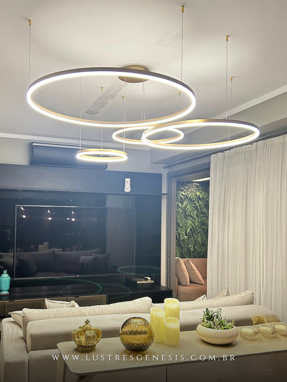 Lustre pendente 4 Rings Alianças brancas com design moderno e industrial, ideal para sala de jantar ou estar. Lustres Gênesis Site online venda de Lustres e Iluminação